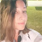 Direttore tecnico di agenzia di viaggio e turismo,appassionata d' arte impartisce lezioni private e online